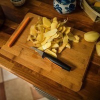 Нож для овощей изогнутый Fiskars FF 8 см 1057545